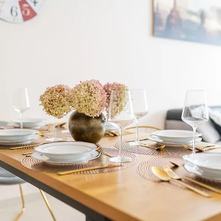 Golden Design Apartment, Zentral, Familie Und Business, 1000 Mbit